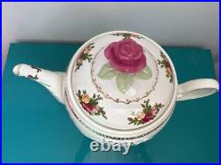 Royal Albert OLD COUNTRY ROSES 1982, Teapot Cookie Jar NEW