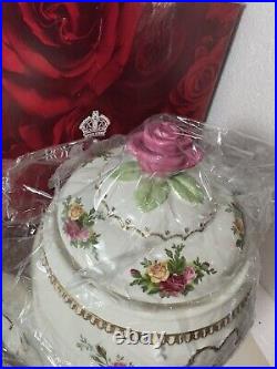 Royal Albert OLD COUNTRY ROSES 1982, Teapot Cookie Jar NEW OPEN BOX