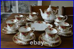 Royal Albert OLD COUNTRY ROSES 22 Piece Tea Set with Large Teapot