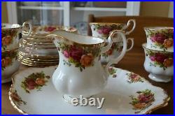 Royal Albert OLD COUNTRY ROSES 22 Piece Tea Set with Large Teapot