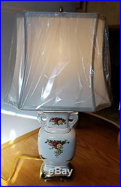 Royal Albert OLD COUNTRY ROSES 25 Table Lamp