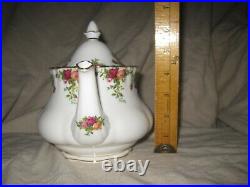 Royal Albert OLD COUNTRY ROSES 4 1/4 Small 4C Teapot Bone China Made in England
