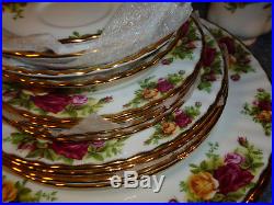 Royal Albert OLD COUNTRY ROSES Bone China 22 piece lot