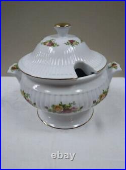Royal Albert OLD COUNTRY ROSES Chowder Or Soup Tureen- PRISTINE 1962