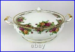 Royal Albert OLD COUNTRY ROSES Covered Round CASSEROLE Open Handles1993-02MINT