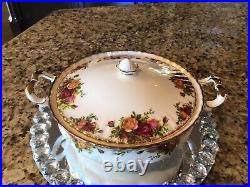 Royal Albert OLD COUNTRY ROSES Covered Vegetable Bowl