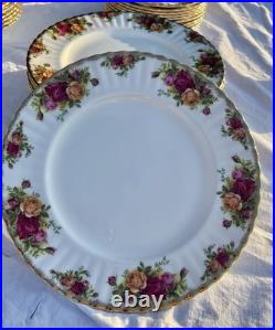 Royal Albert OLD COUNTRY ROSES England 56 PIECE DINNERWARE SET Pristine