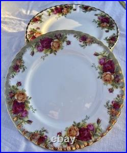 Royal Albert OLD COUNTRY ROSES England 56 PIECE DINNERWARE SET Pristine