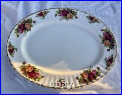 Royal Albert OLD COUNTRY ROSES England 56 PIECE DINNERWARE SET Pristine