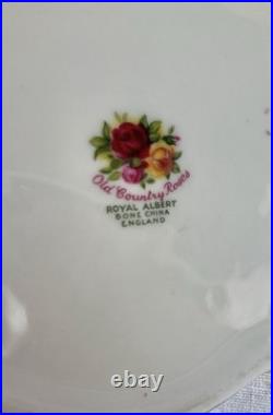Royal Albert OLD COUNTRY ROSES England 56 PIECE DINNERWARE SET Pristine