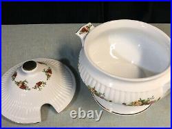 Royal Albert OLD COUNTRY ROSES Footed Soup Tureen MINT Unused Doulton China