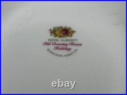 Royal Albert OLD COUNTRY ROSES HOLIDAY Round Covered Casserole with Green Trim