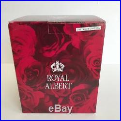 Royal Albert OLD COUNTRY ROSES Lighted Flower Shoppe NEW IN BOX