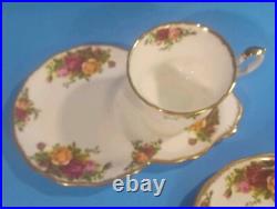 Royal Albert OLD COUNTRY ROSES Luncheon Snack Plate with Tea/Coffee Cup SET 2 Royal Albert OLD COUNTRY ROSES Luncheon Snack Plate with Tea/Coffee Cup SET 2