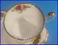 Royal Albert OLD COUNTRY ROSES Luncheon Snack Plate with Tea/Coffee Cup SET 2 Royal Albert OLD COUNTRY ROSES Luncheon Snack Plate with Tea/Coffee Cup SET 2
