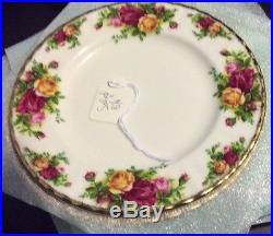 Royal Albert OLD COUNTRY ROSES Pattern 52 Pc. Excellent Condition