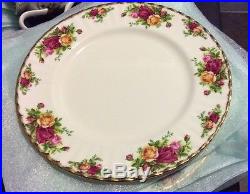 Royal Albert OLD COUNTRY ROSES Pattern 52 Pc. Excellent Condition