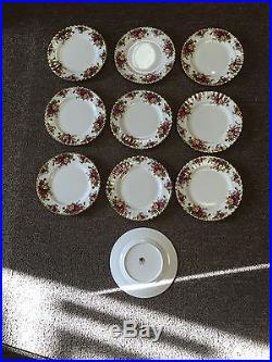 Royal Albert OLD COUNTRY ROSES Pattern 56 Pc. Excellent Condition