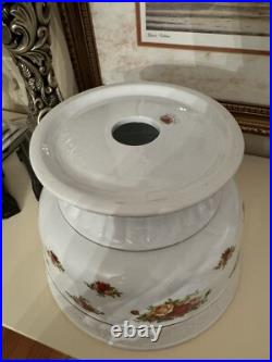 Royal Albert OLD COUNTRY ROSES Punch Bowl/Centerpiece Bowl New Never Used Royal Albert OLD COUNTRY ROSES Punch Bowl/Centerpiece Bowl New Never Used