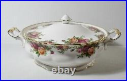 Royal Albert OLD COUNTRY ROSES Round Covered Vegetable Bowl MINT