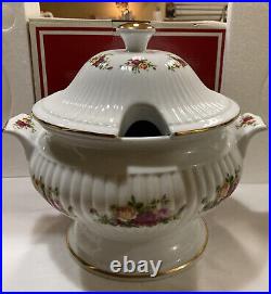 Royal Albert OLD COUNTRY ROSES SOUP VEGETABLE Tureen WithLid 9.5 H And Ladle