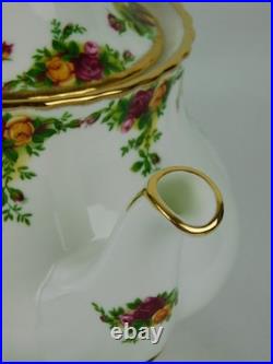 Royal Albert OLD COUNTRY ROSES TEAPOT 8 Tall 6 Cup NEW
