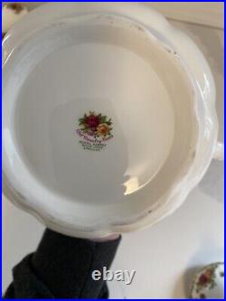 Royal Albert OLD COUNTRY ROSES TEA SET TEAPOT SUGAR & CREAMER & 4 Cups Saucers