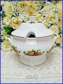 Royal Albert OLD COUNTRY ROSES Tureen- PRISTINE Tags