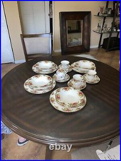 Royal Albert OLD Country Roses. DINNER SET. Service For 4 / 24 Pieces