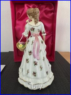 Royal Albert Old Country Rose 2011 Sweet Rose Figurine of the Year RA26 With Box