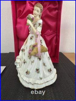 Royal Albert Old Country Rose 2011 Sweet Rose Figurine of the Year RA26 With Box