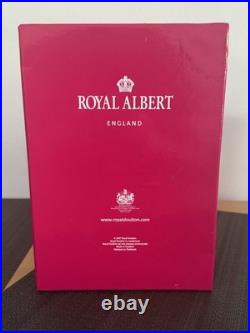 Royal Albert Old Country Rose 2011 Sweet Rose Figurine of the Year RA26 With Box