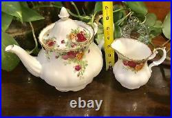 Royal Albert Old Country Rose Tea pot and creamer with Gold Edge Pink Roses