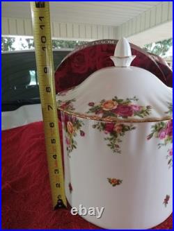 Royal Albert Old Country Rose bone china canister Set