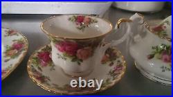 Royal Albert Old Country Rose complete for 8 place settings, tea set England