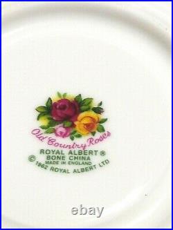 Royal Albert, Old Country Roses 10Pc Bone China Set, 2 Place Settings 1962