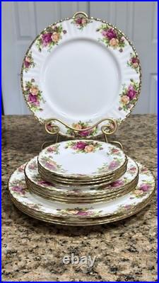 Royal Albert Old Country Roses 12Pc Dinner Salad Dessert Bread Plate England