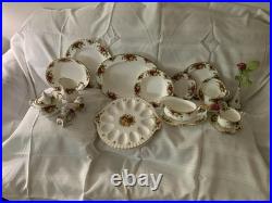 Royal Albert Old Country Roses 12 place setting. Bone China full Dinner Set 1962