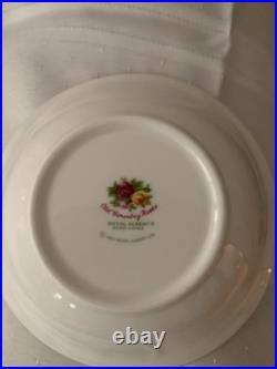 Royal Albert Old Country Roses 12 place setting. Bone China full Dinner Set 1962