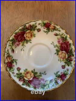 Royal Albert Old Country Roses 12 place setting. Bone China full Dinner Set 1962