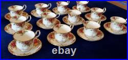 Royal Albert Old Country Roses 12 place setting with serving dishes 94 pcs