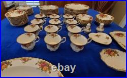Royal Albert Old Country Roses 12 place setting with serving dishes 94 pcs