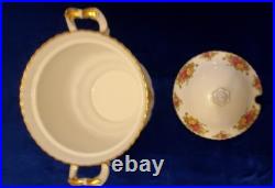 Royal Albert Old Country Roses 12 place setting with serving dishes 94 pcs