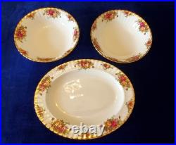 Royal Albert Old Country Roses 12 place setting with serving dishes 94 pcs