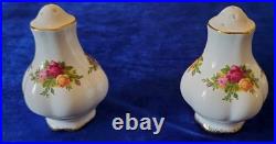 Royal Albert Old Country Roses 12 place setting with serving dishes 94 pcs