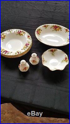 Royal Albert Old Country Roses 13 piece 1962 China