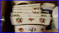 Royal Albert Old Country Roses 155 pcs includes Piece Set for Sixteen & Baking