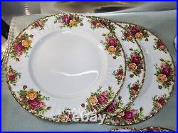 Royal Albert Old Country Roses 15 pieces. Set for three persons. Vintage