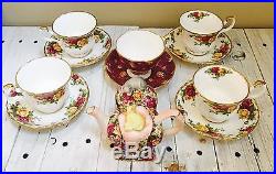 Royal Albert Old Country Roses 1962, 81 piece collection