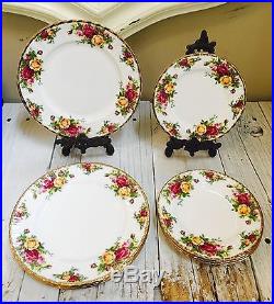 Royal Albert Old Country Roses 1962, 81 piece collection